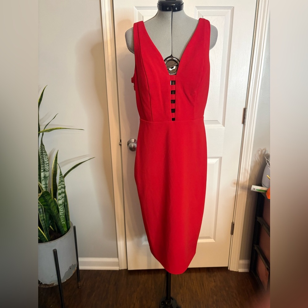 🩵Laundry by Shelli Segal red sleeveless midi dress -V-neck and cut-out, S